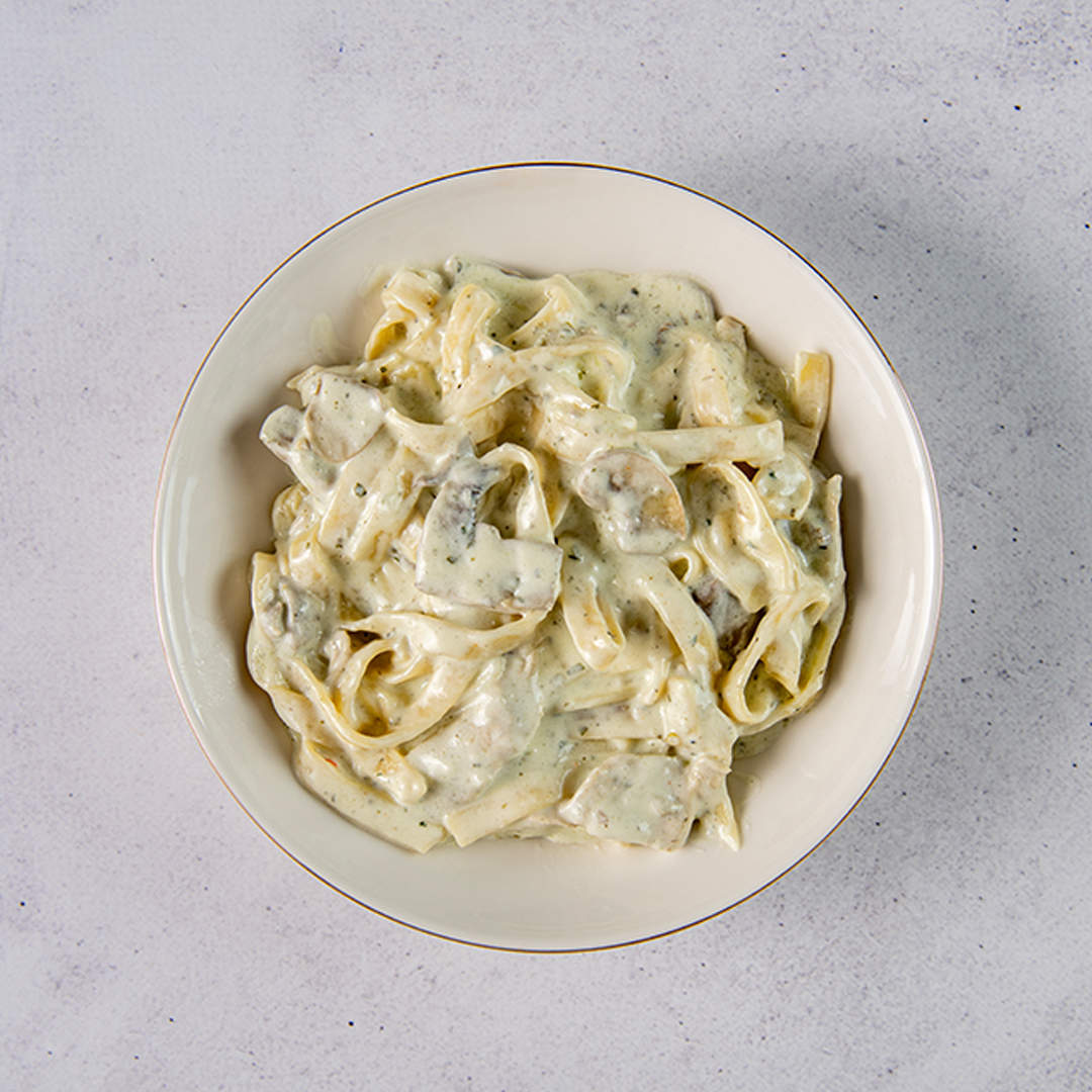 FETTUCİNİ Dİ MANZO TAVUKLU